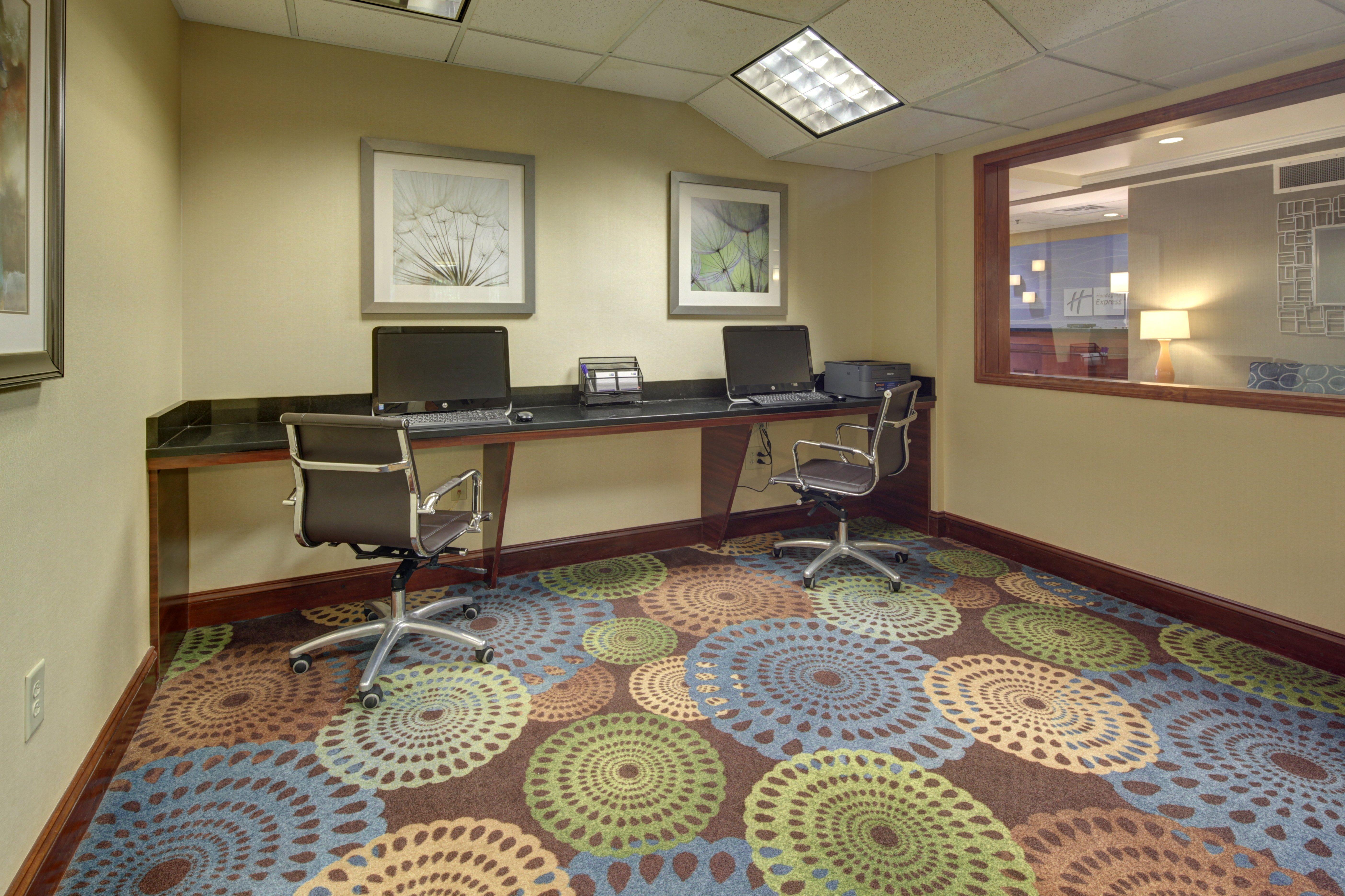 Holiday Inn Express Hotel & Suites Emporia By Ihg Exterior foto