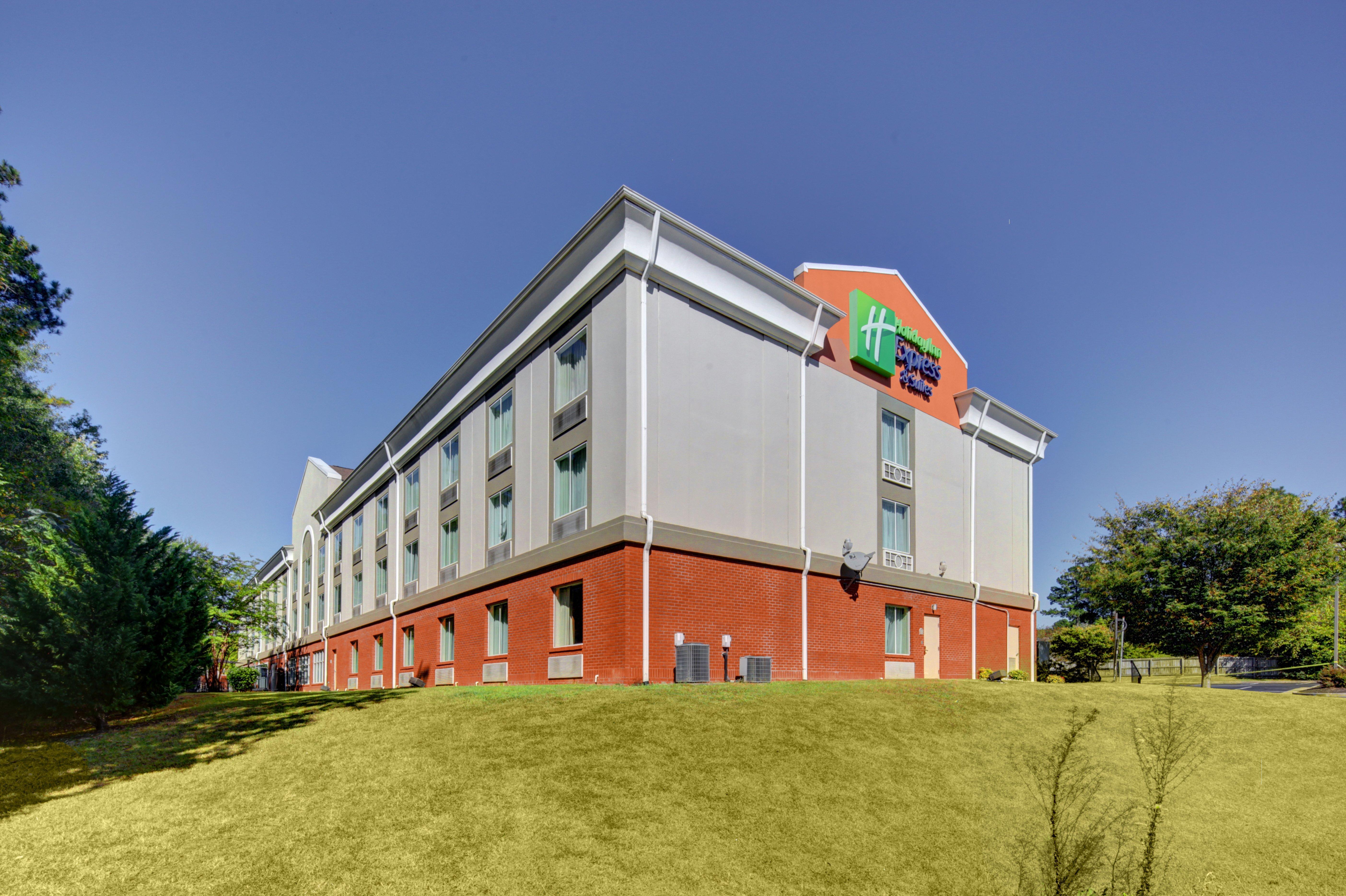Holiday Inn Express Hotel & Suites Emporia By Ihg Exterior foto