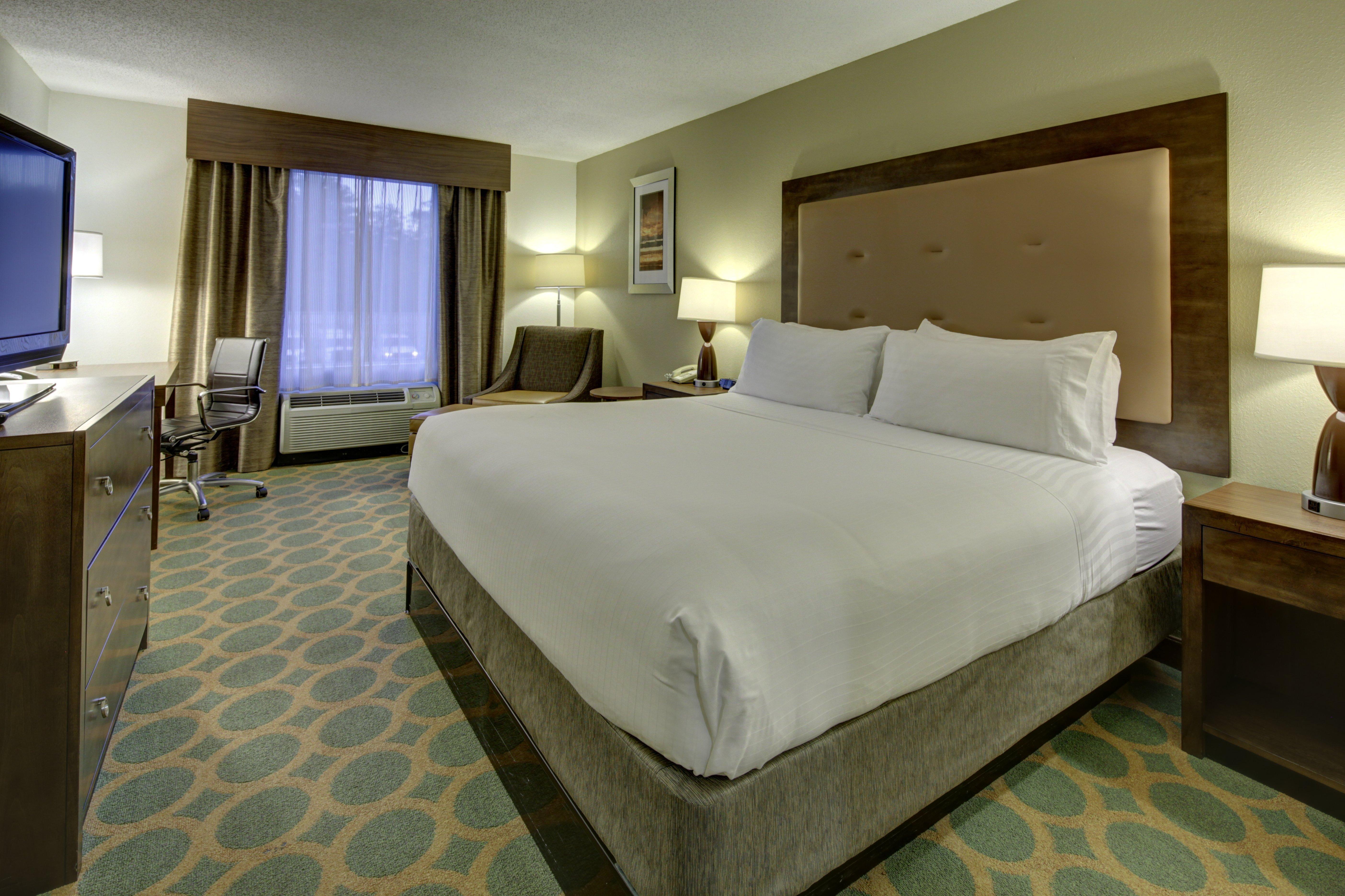 Holiday Inn Express Hotel & Suites Emporia By Ihg Exterior foto